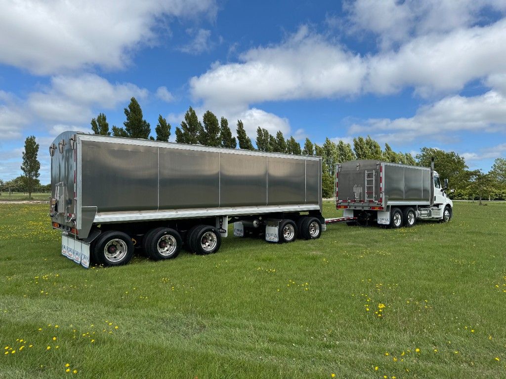 2025 Freightliner Cascadia 126 6x4 Alloy Bulk Tipper with 5 Axle Trailer