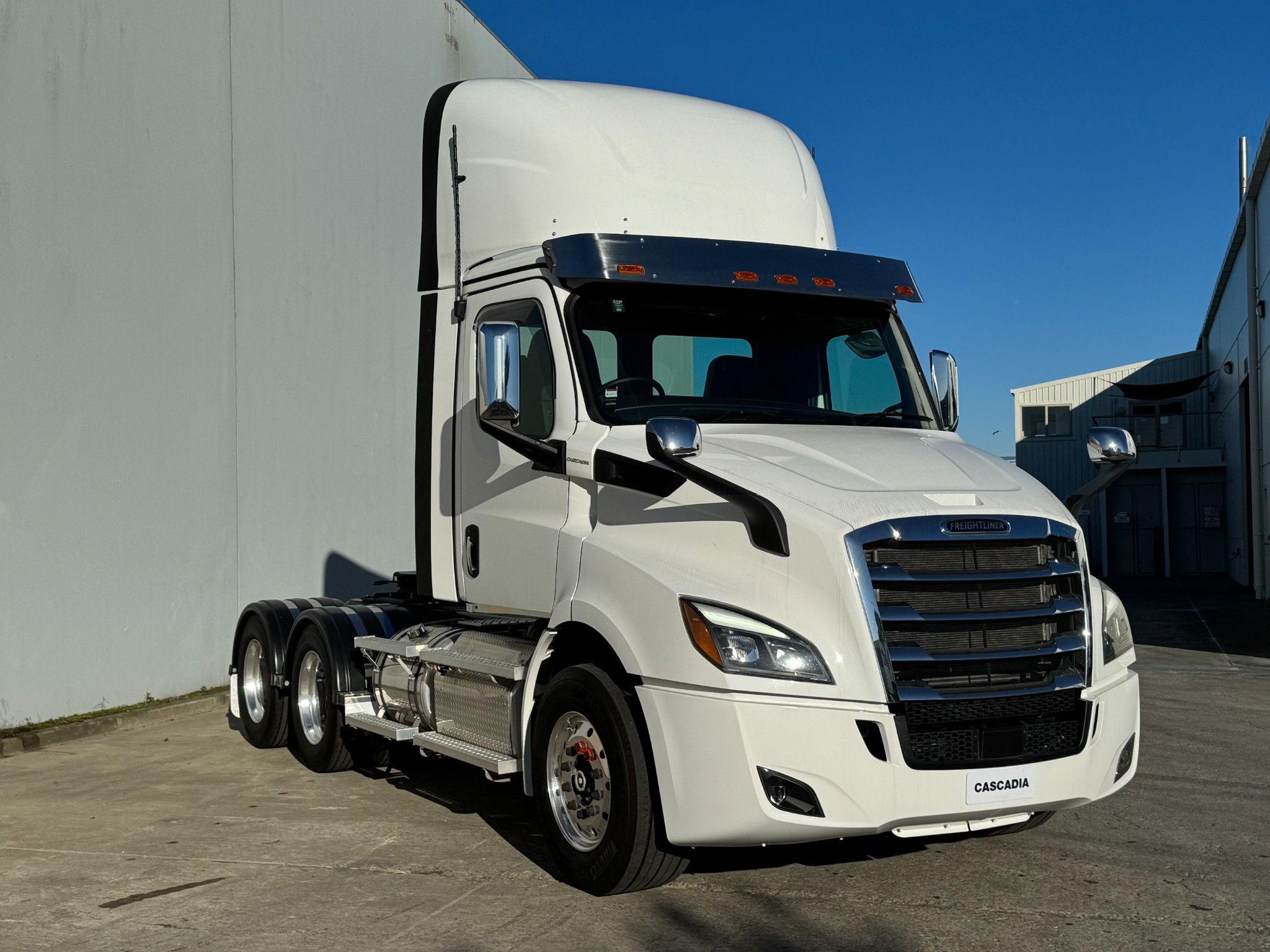 2025 Freightliner Cascadia 116 6x4 Tractor Unit – READY TO GO NOW!