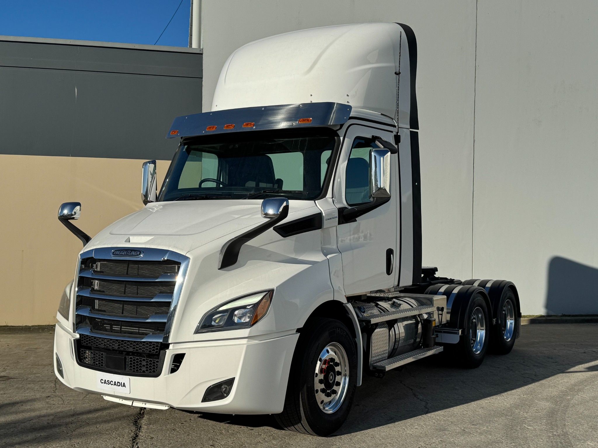 2025 Freightliner Cascadia 116 6x4 Tractor Unit – READY TO GO NOW!