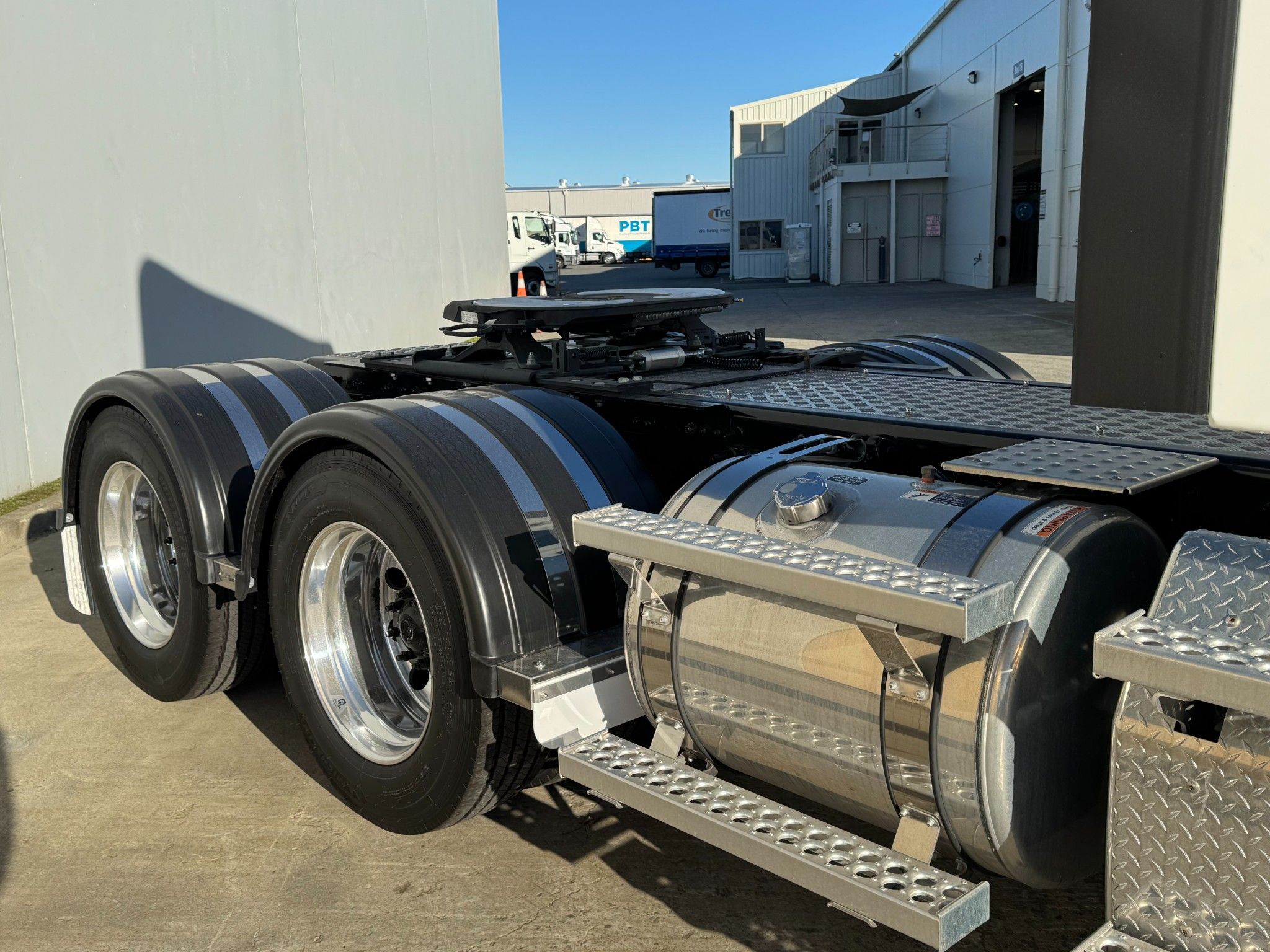 2025 Freightliner Cascadia 116 6x4 Tractor Unit – READY TO GO NOW!
