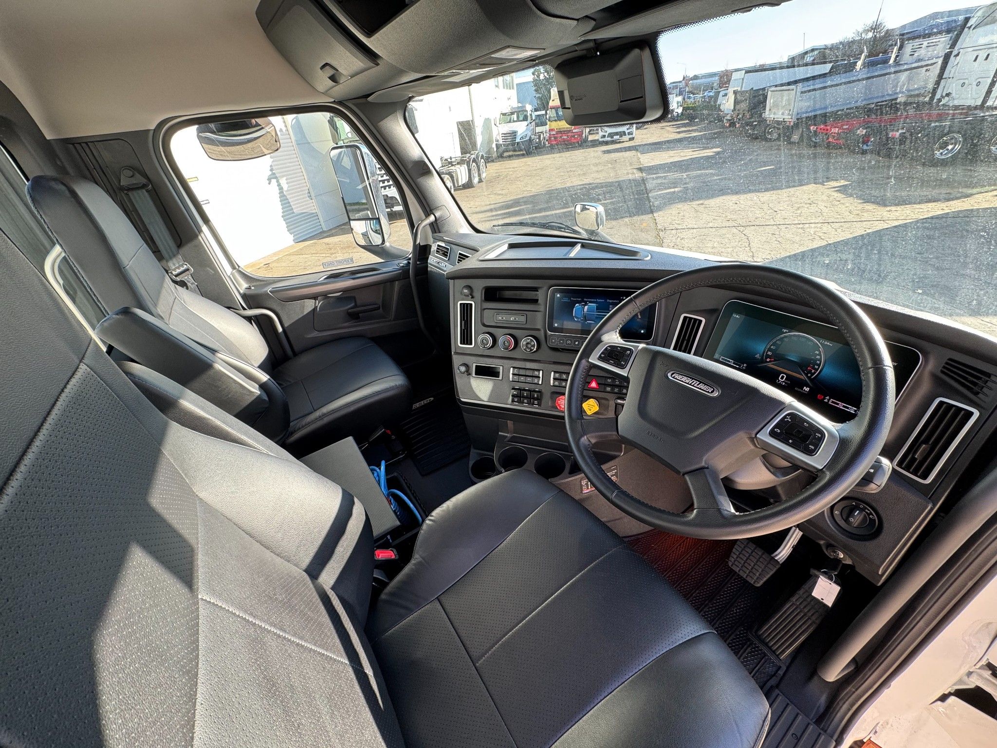 2025 Freightliner Cascadia 116 6x4 Tractor Unit – READY TO GO NOW!