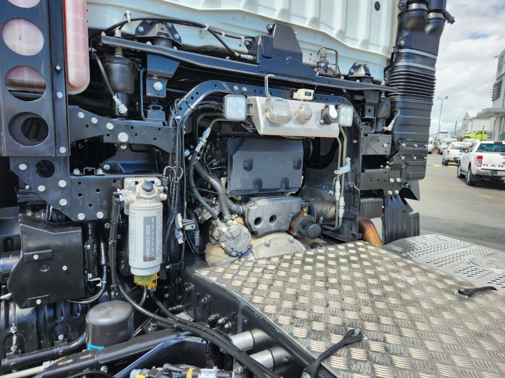 2022 FUSO SHOGUN FV2546K TRACTOR