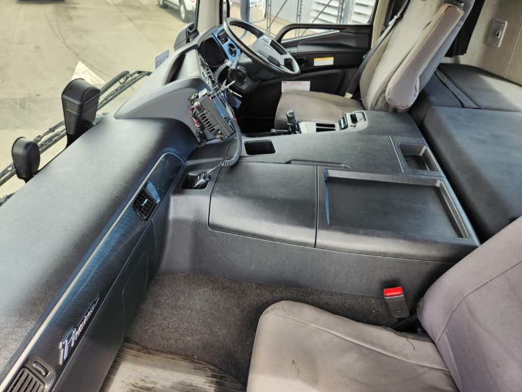 2022 FUSO SHOGUN FV2546K TRACTOR