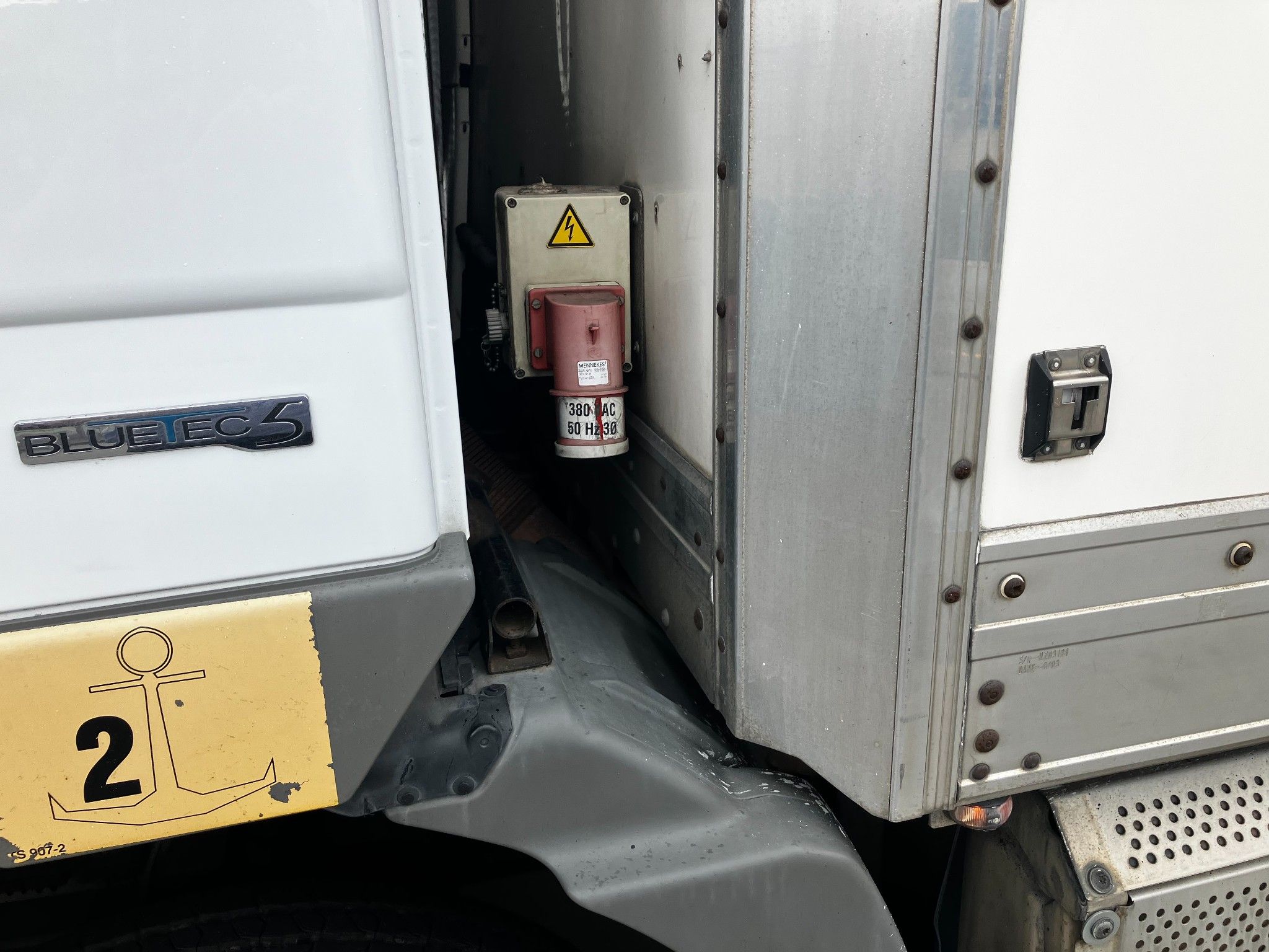 2013 Mercedes Benz Actros 3248L Chiller