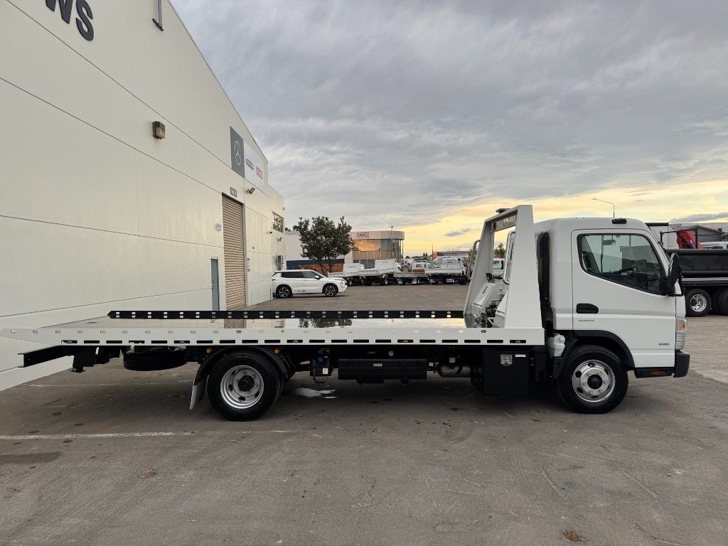 2025 FUSO Canter 918G LWB Flatdeck with Tilt Tray