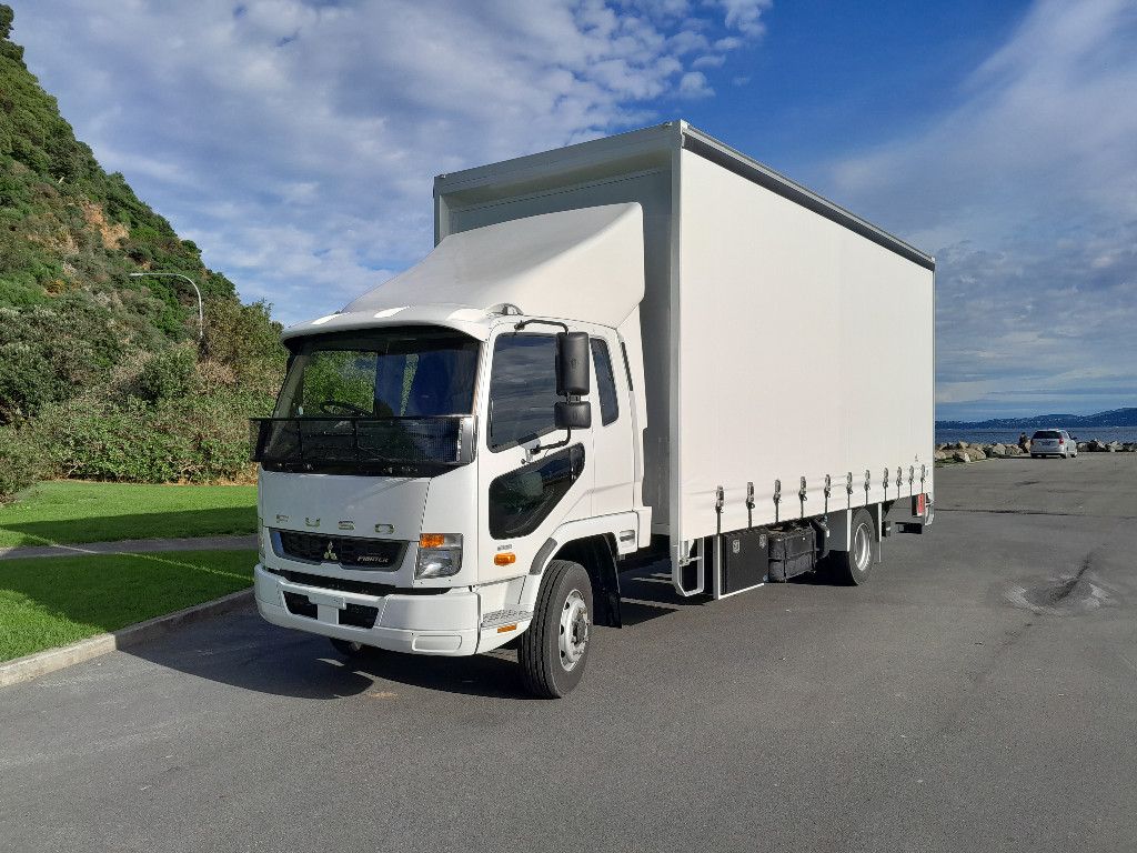 FUSO Fighter FK1425L Curtainsider 12 Pallet 