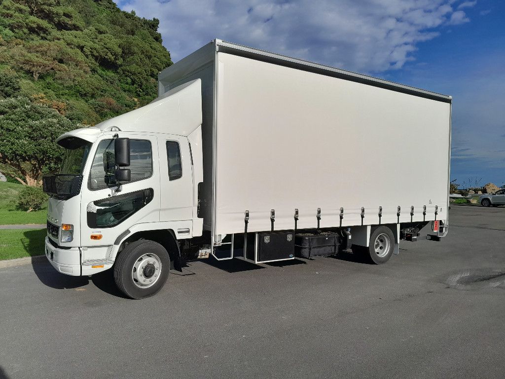 FUSO Fighter FK1425L Curtainsider 12 Pallet 