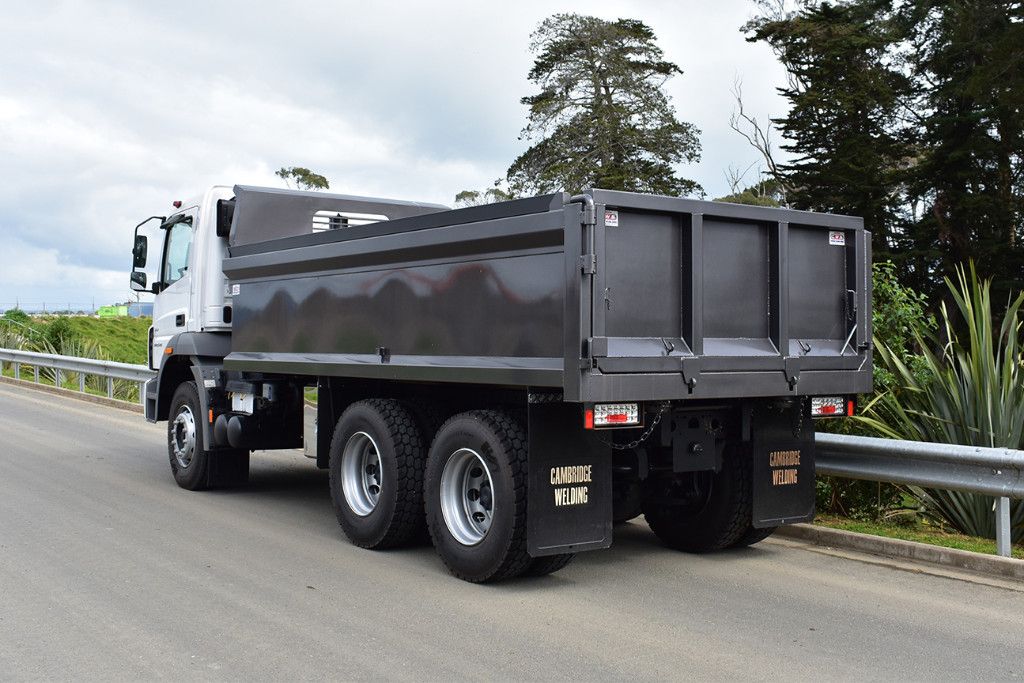 PRE REG 2025 FUSO Enduro FJ2528K Tipper 