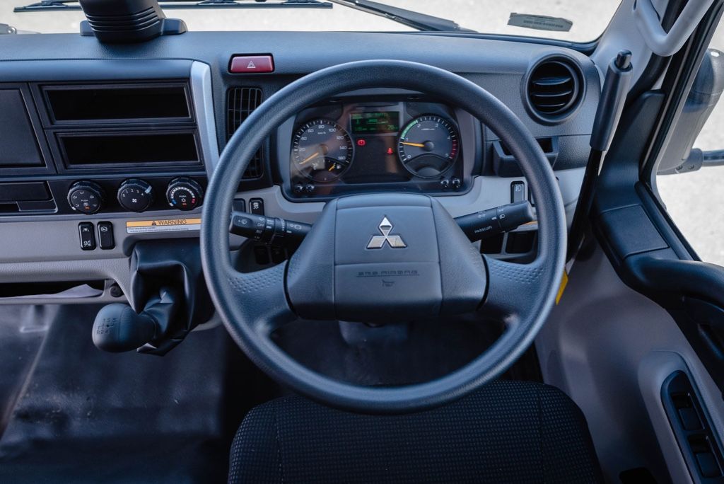 2023 FUSO Canter 816T Tipper + 2 way tailgate (Auto)