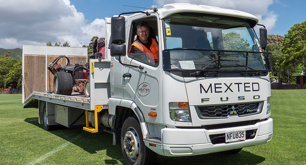 The FUSO Fighter carries a 1.6T reel mower to its destination