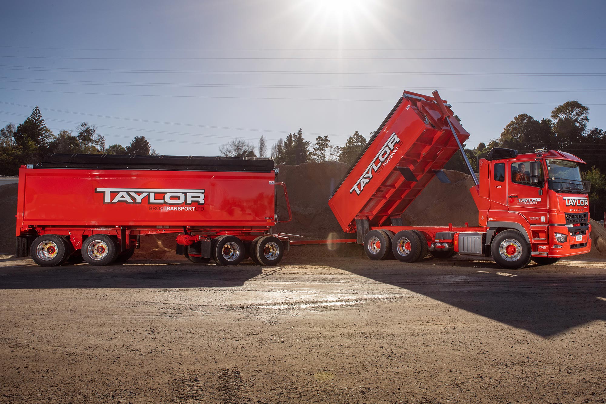 Taylor Bros FUSO Shogun 510 tipper in action 