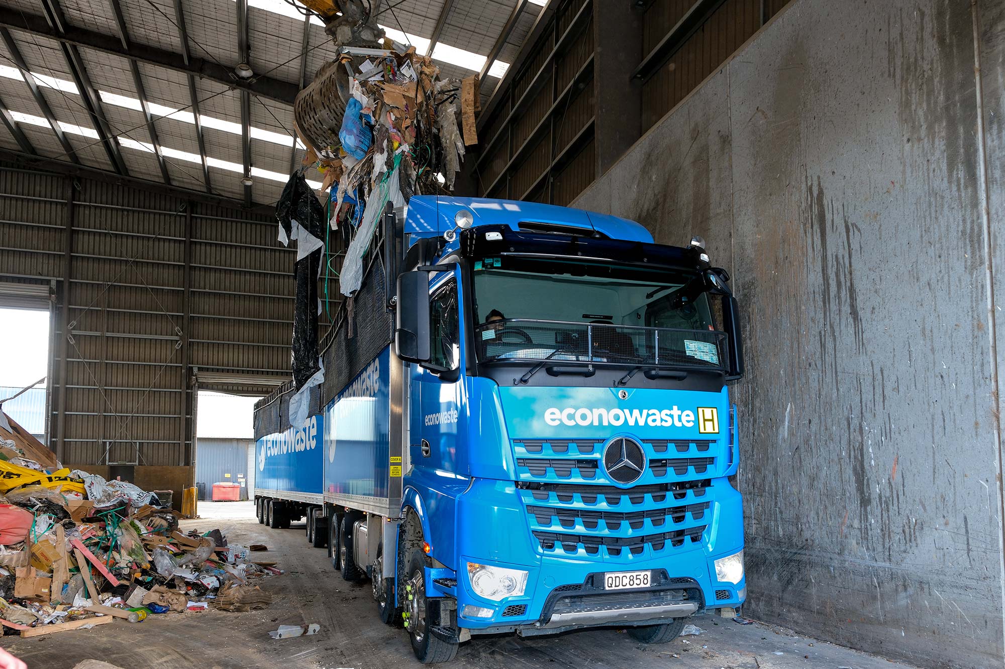 The Arocs handles 35T of rubbish per trip 