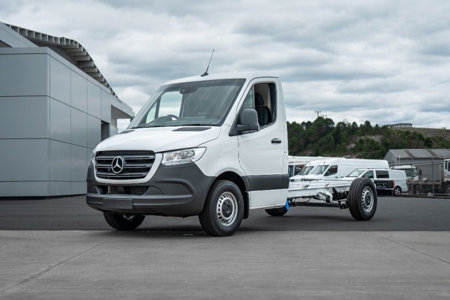 2025 Sprinter 415 FWD Camper Chassis 
