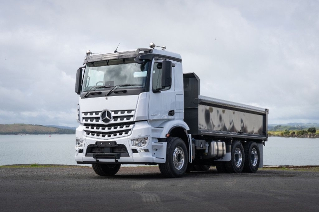 2023 Mercedes-Benz Arocs 2653L Steel Tipper 