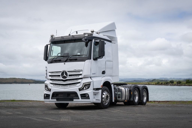 2023 Mercedes-Benz Actros5 2653LS 6x4 Tractor