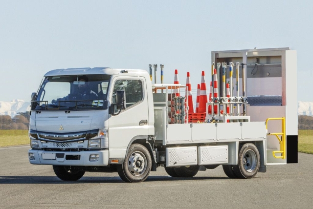2025 eCanter Traffic Electric Truck with Arrowboard - 100% EV