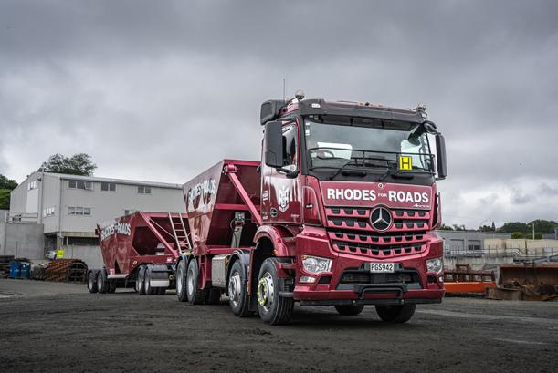 Rhodes for Rhodes’ Mercedes-Benz Arocs bottom dumper 